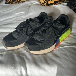 Women’s Nike Fontanka Waffle Sneakers (Black w/ Neon - Sz 8.5)